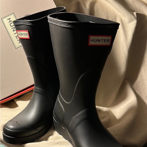 Hunter Shoes - Black Hunter Original Short Calf Rainboots Adult size 7